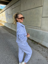 Load image into Gallery viewer, The Essential Jogger - Grey
