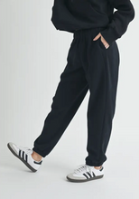 Load image into Gallery viewer, The Essential Joggers - Black
